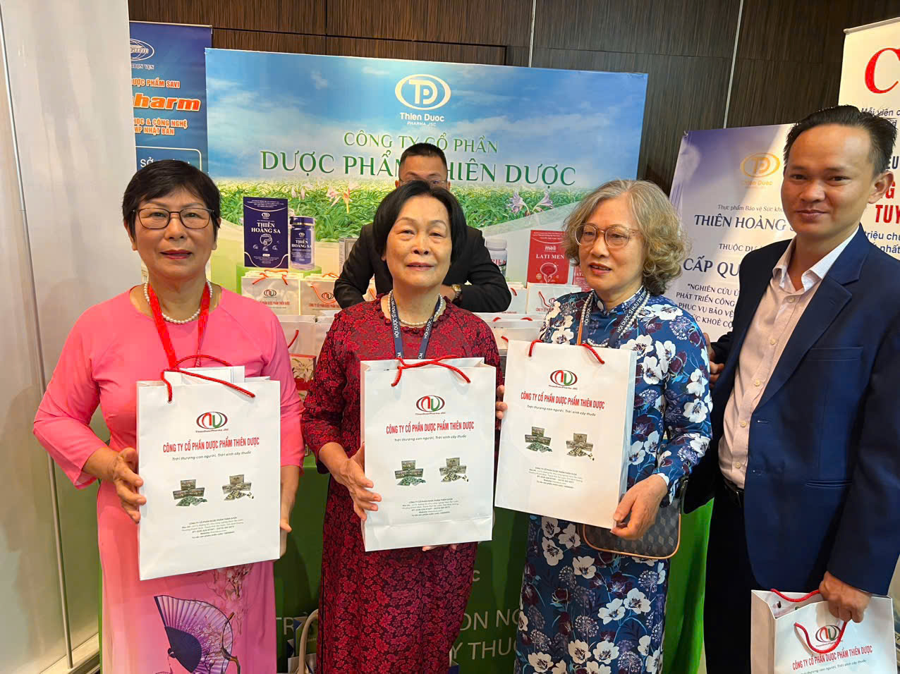 THIÊN DƯỢC THAM GIA HỘI THẢO KHOA HỌC “SỨC KHỎE CHO NGƯỜI CAO TUỔI”